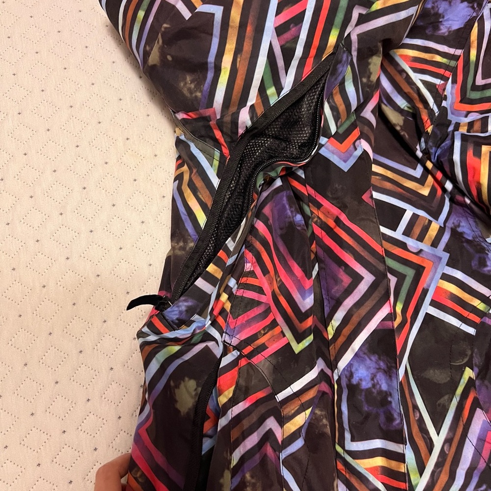Roxy Multicolor Geometric Jacket - Picture 4 of 9